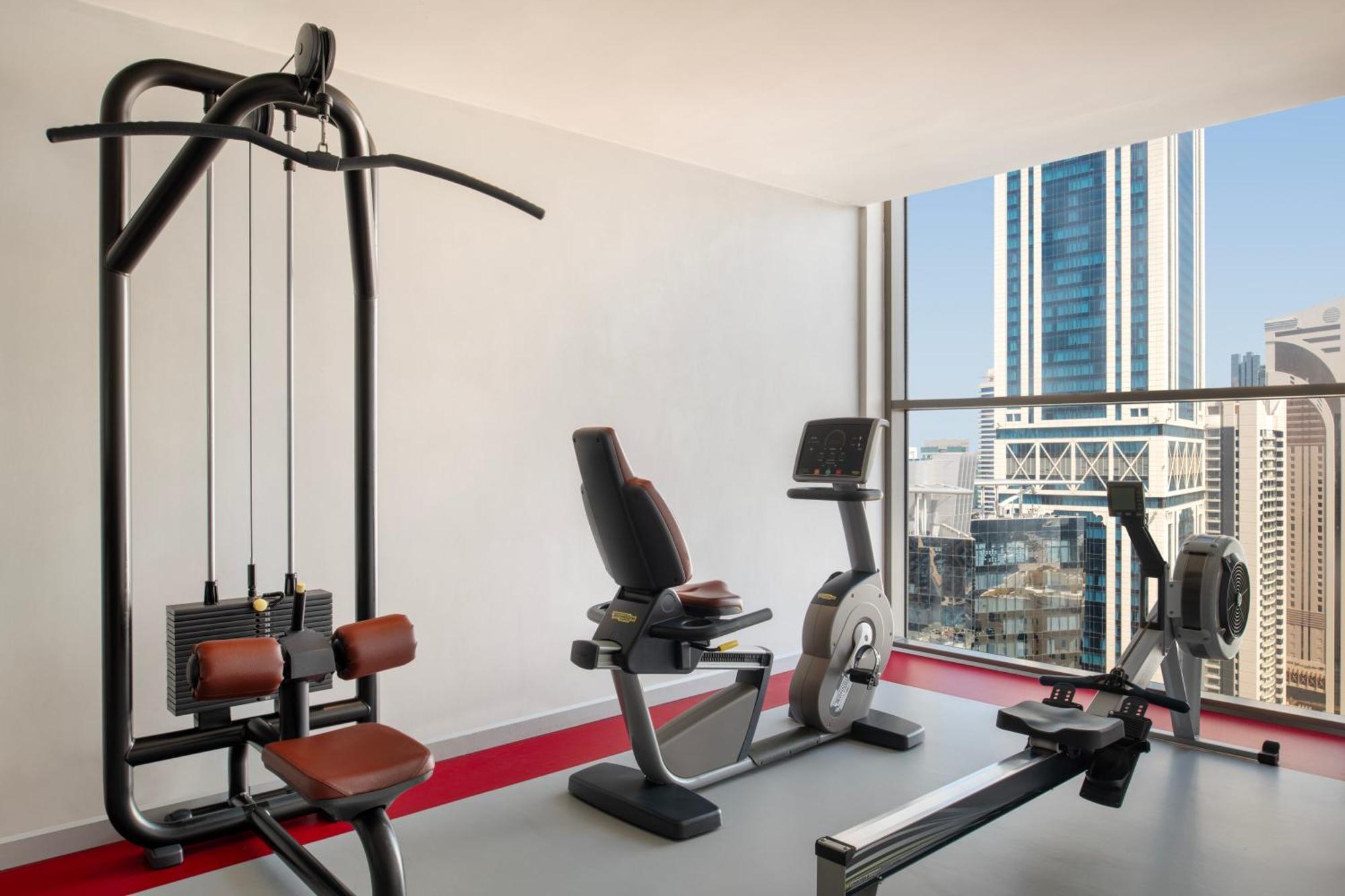 Dusit Doha Hotel Exterior foto Fitness Center